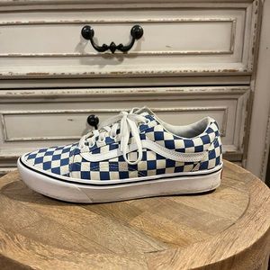 Mens old school vans size 9